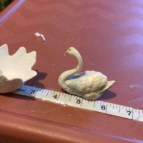 Bone China swan figurines - Picture 6 of 7